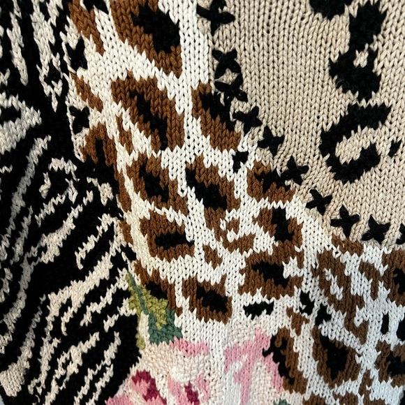 Vintage 1980s Culinane Hand Knit Animal Print Sweater - Picture 3 of 7